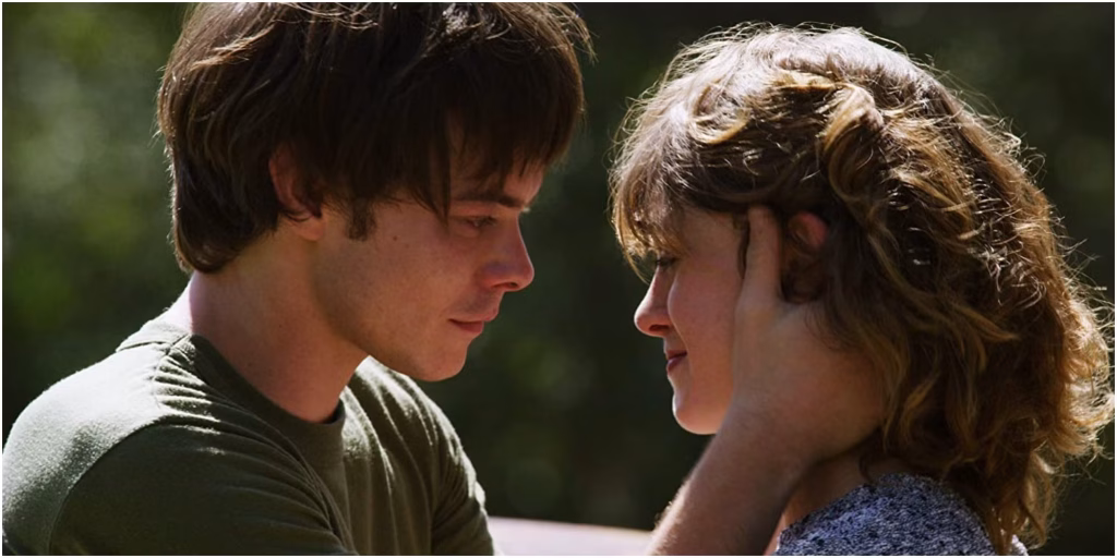 Natalia Dyer's character Nancy is in love with Charlie Heaton's character in Stranger Things Season 4 (Netflix)