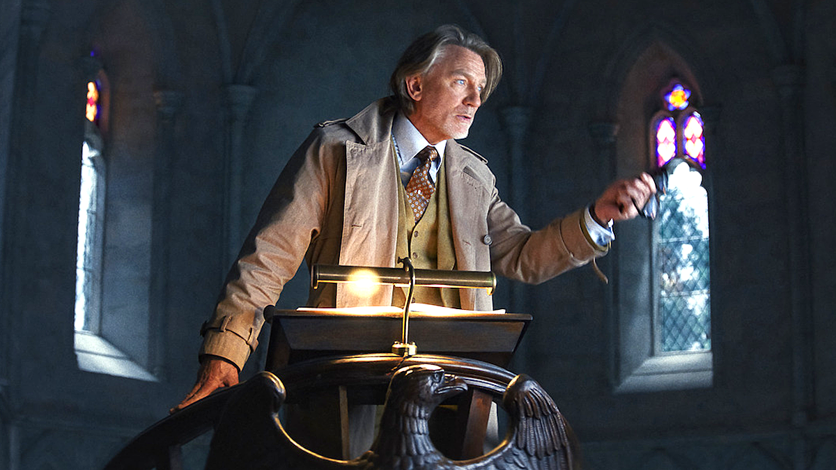 Benoit Blanc’s Accent Isn’t the Bit. It’s the Distraction