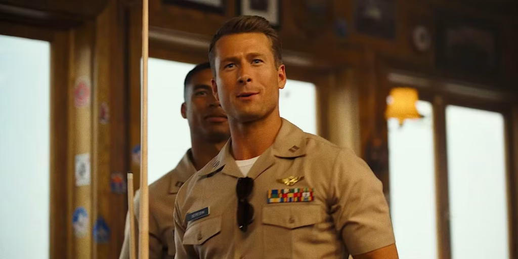 Glen Powell as Hangman in Top Gun Maverick.